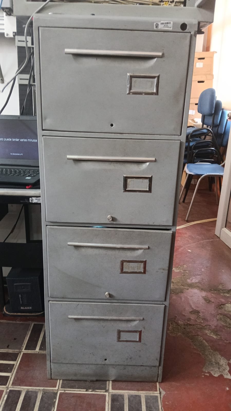 5. LOCKER No. 1