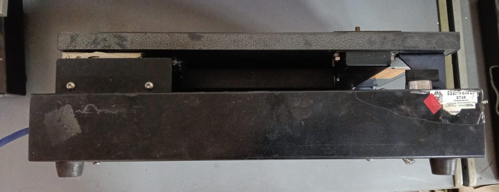 PROCESADOR DE PLÀSTICO SOPLADO NEGRO MOLDEADOR POR VACIO 02738