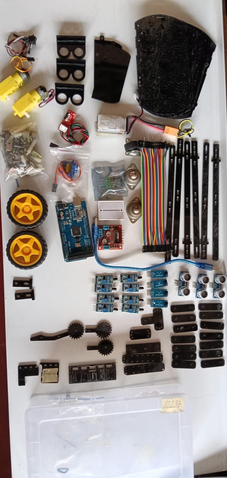 KIT DE ROBOTICA EDUCATIVA ROBOT TRIBOT DESARMADO (VISTRONICA)
