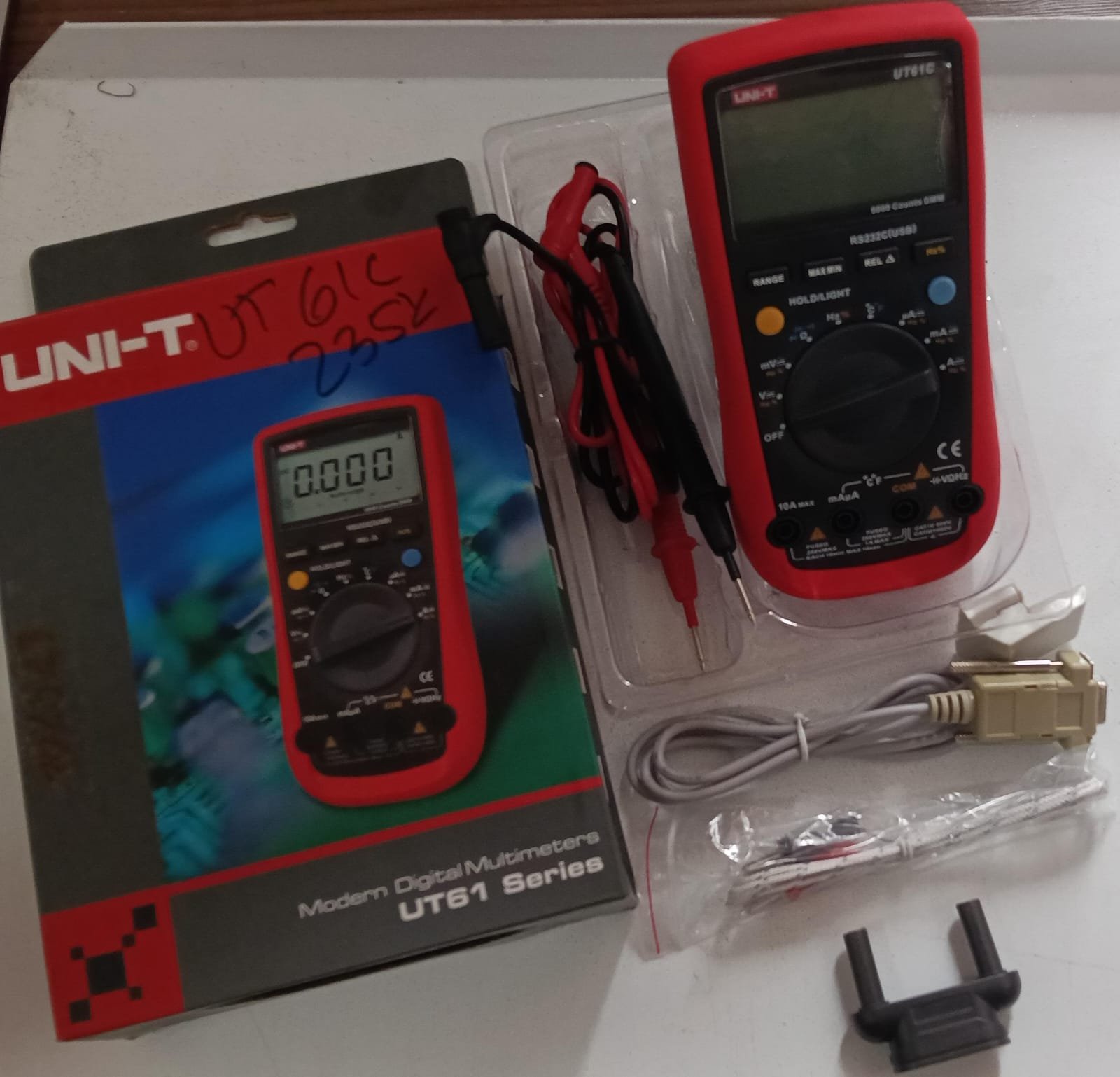 MULTIMETRO DIGITAL UT61-245E SERIES